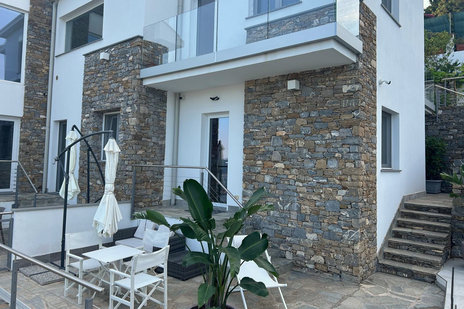 Case in vendita ad Alassio Porzione di villa su due livelli ad uso turistico 3