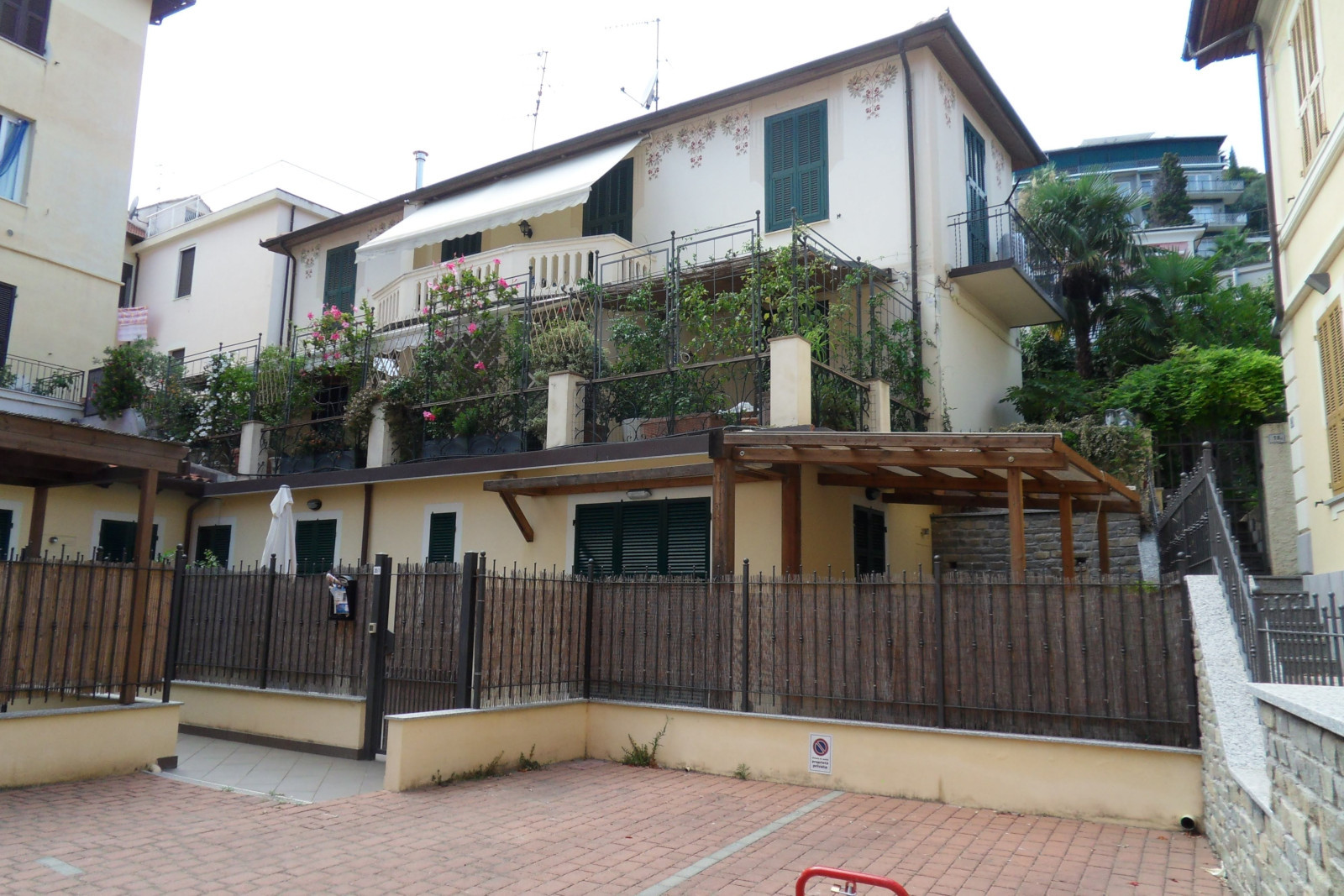 Trilocale in Villa depoca 1