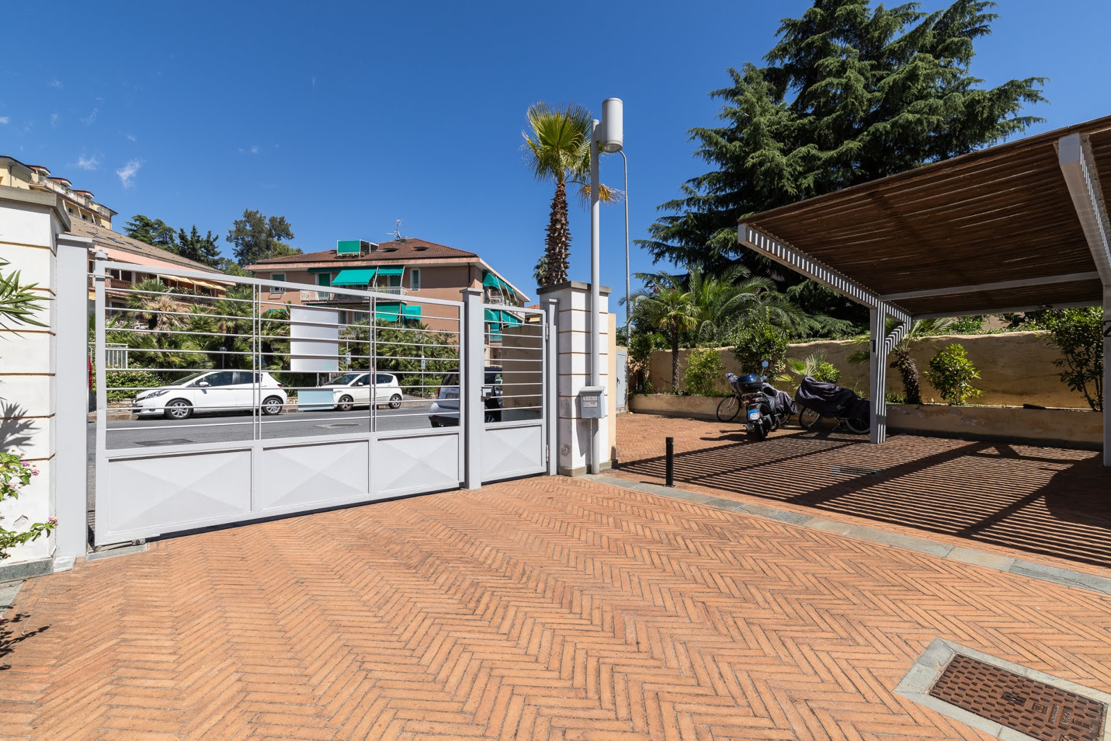 investimenti immobiliari ad alassio opportunita e consigli pratici