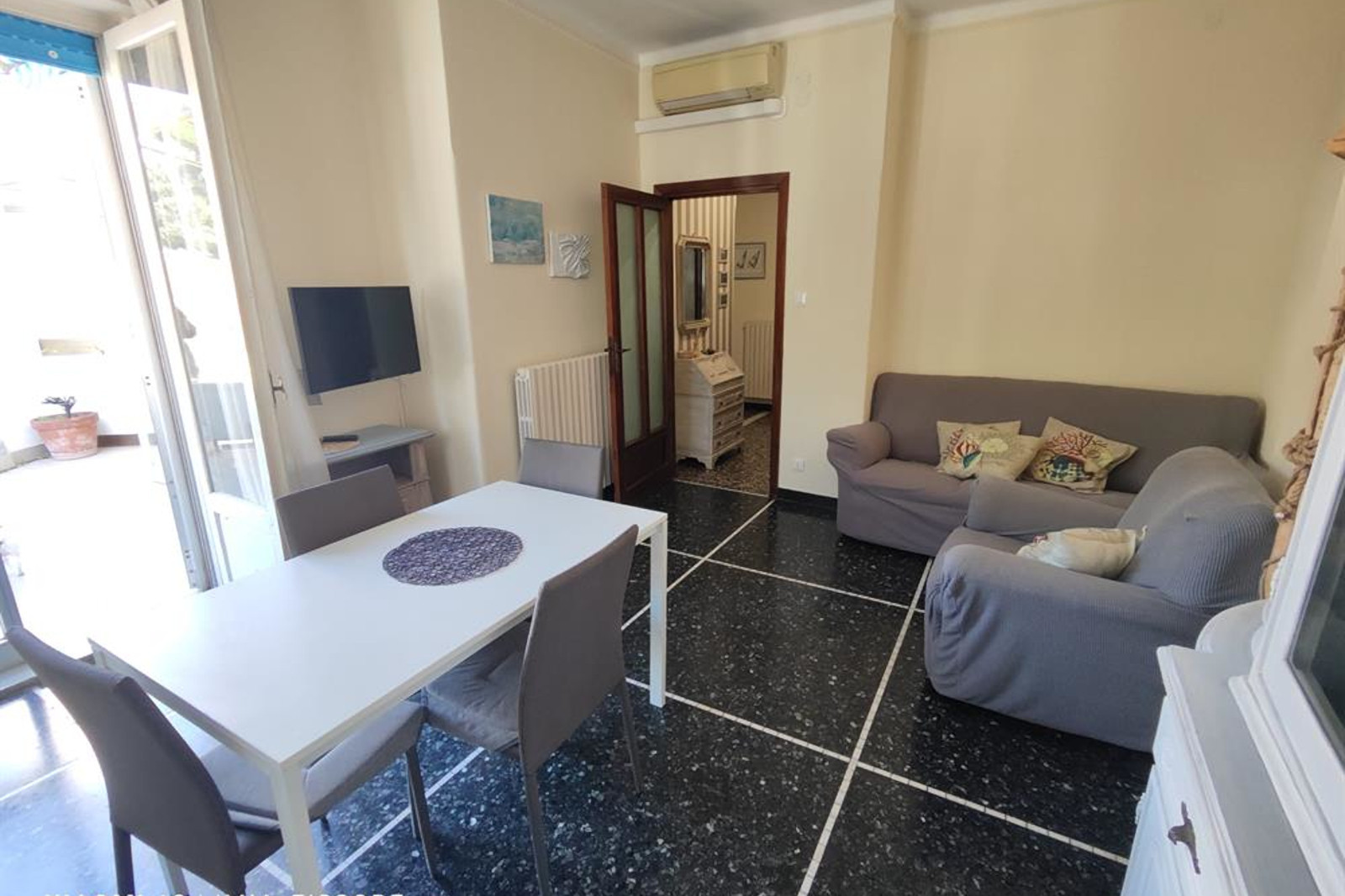Alassio Attico 20 mt dal mare con terrazzo vivibile vista mare 11