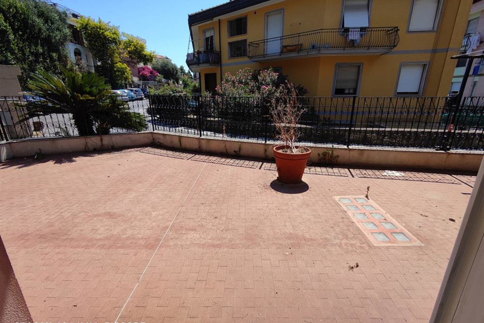 Alassio a pochi minuti a piedi dal mare ampio quadrilocale con terrazzo 4